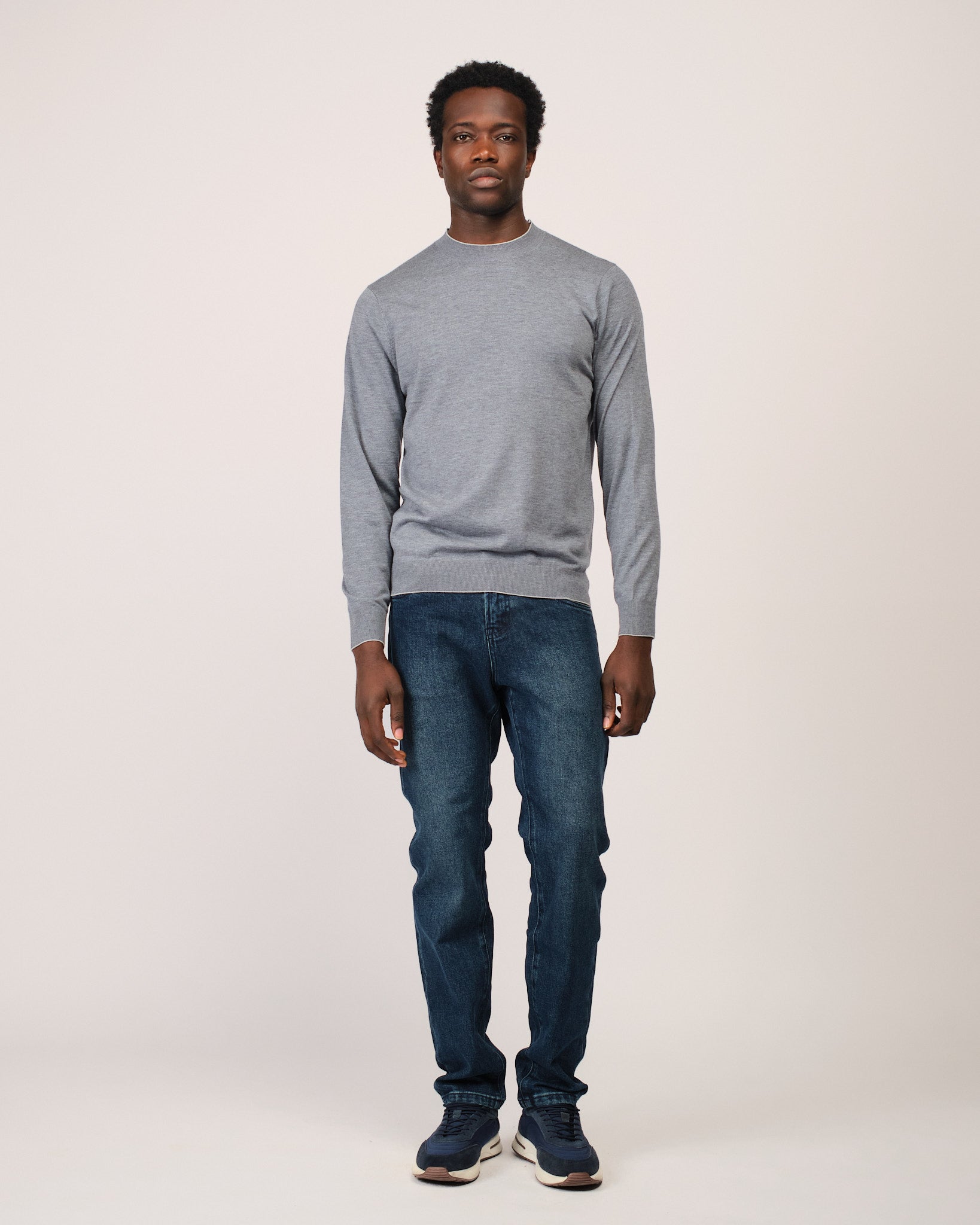 The Fine Cashmere Crewneck Grey