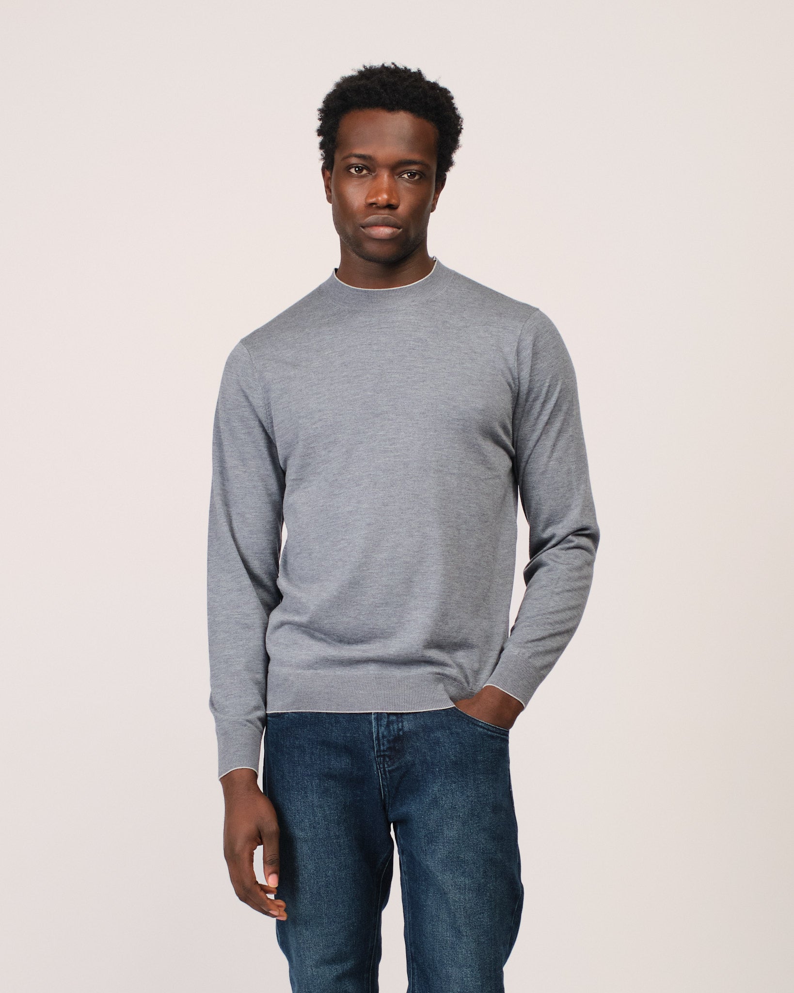 The Fine Cashmere Crewneck Grey